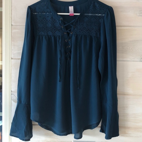 No Boundaries Boho Bell sleeves‎ Top - Picture 1 of 6